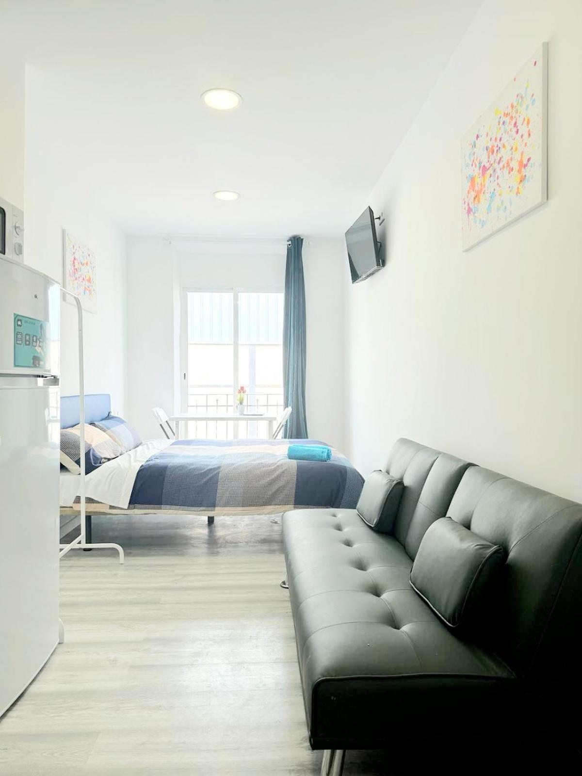 Apartamentos Aeropuerto Valencia マニセス エクステリア 写真